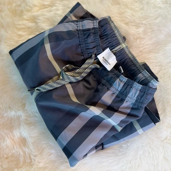 New Limited Edition Burberry Mens check swim trunks Medium Charcoal
